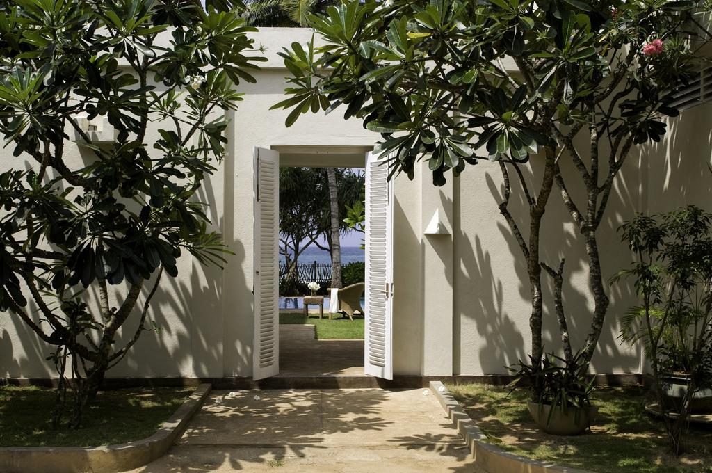 Sri Villas Bentota Bagian luar foto